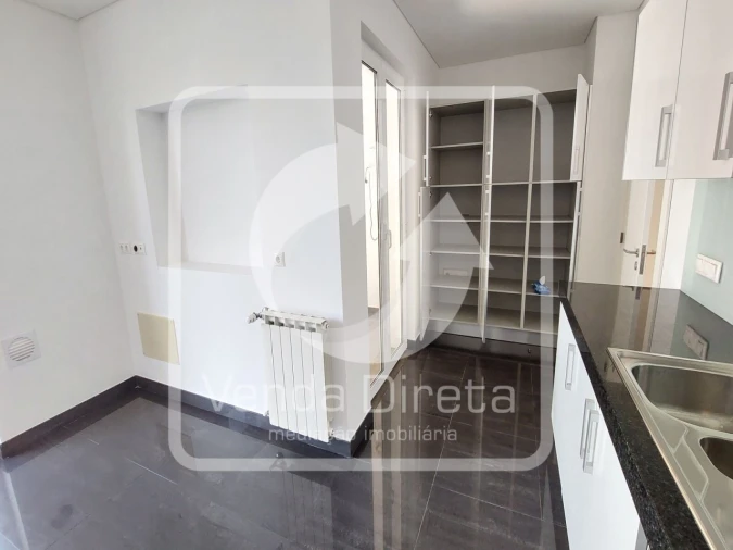 Apartamento T2 para Venda em Santa Maria e São Miguel, São Martinho, São Pedro Penaferrim Foto 12