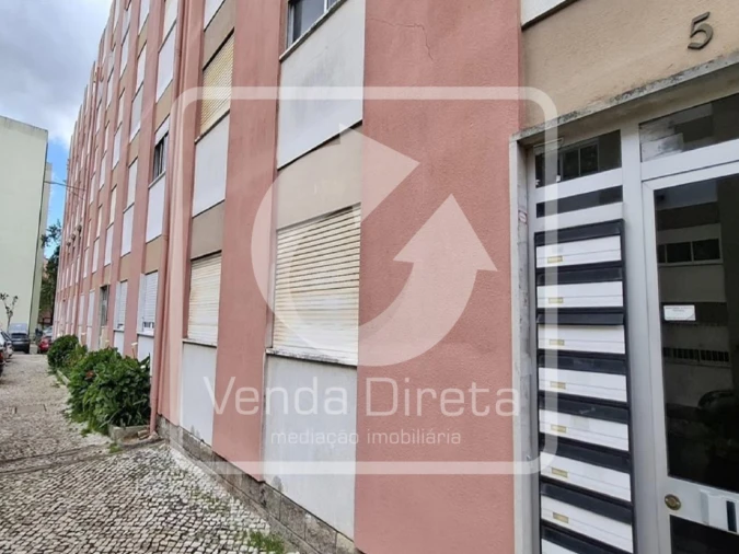 Apartamento T2 para Venda em Cacém e São Marcos Foto 2