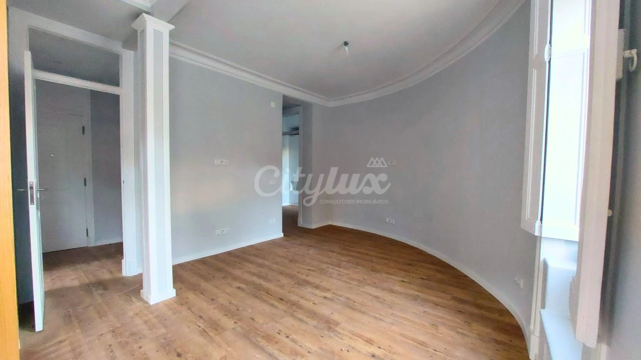 Apartamento T3 para Venda em Oeiras e São Julião da Barra, Paço de Arcos e Caxias Foto 7