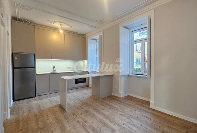 Apartamento T1 para Venda em Oeiras e São Julião da Barra, Paço de Arcos e Caxias Foto 1