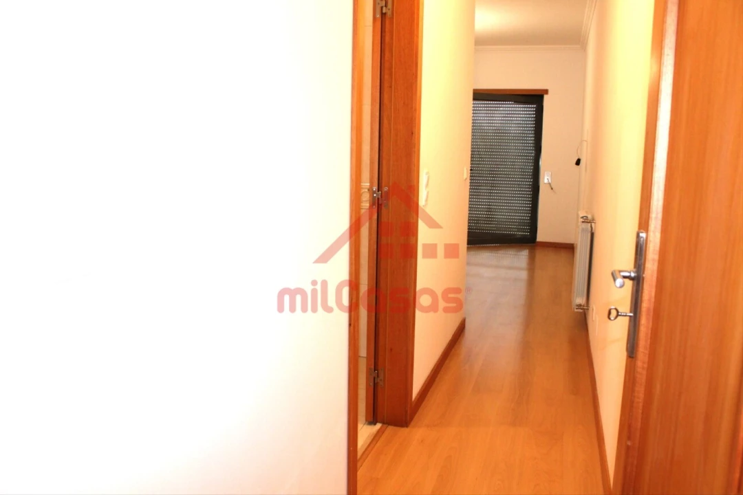 Apartamento T2 para Venda em Santa Maria, São Pedro e Matacães Foto 21