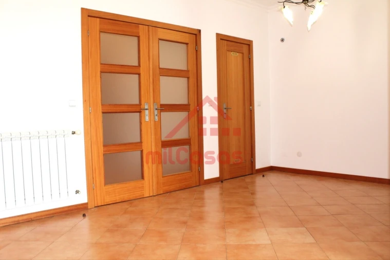 Apartamento T2 para Venda em Santa Maria, São Pedro e Matacães Foto 10