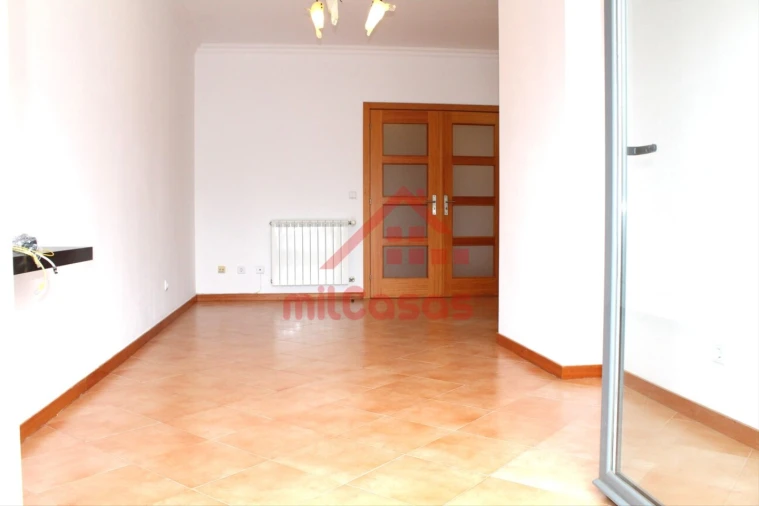 Apartamento T2 para Venda em Santa Maria, São Pedro e Matacães Foto 11