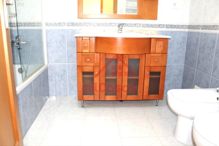 Apartamento T2 para Venda em Santa Maria, São Pedro e Matacães Foto 18