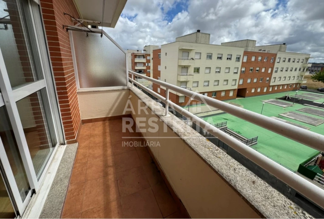 Apartamento T3 para Venda em Moita Foto 3