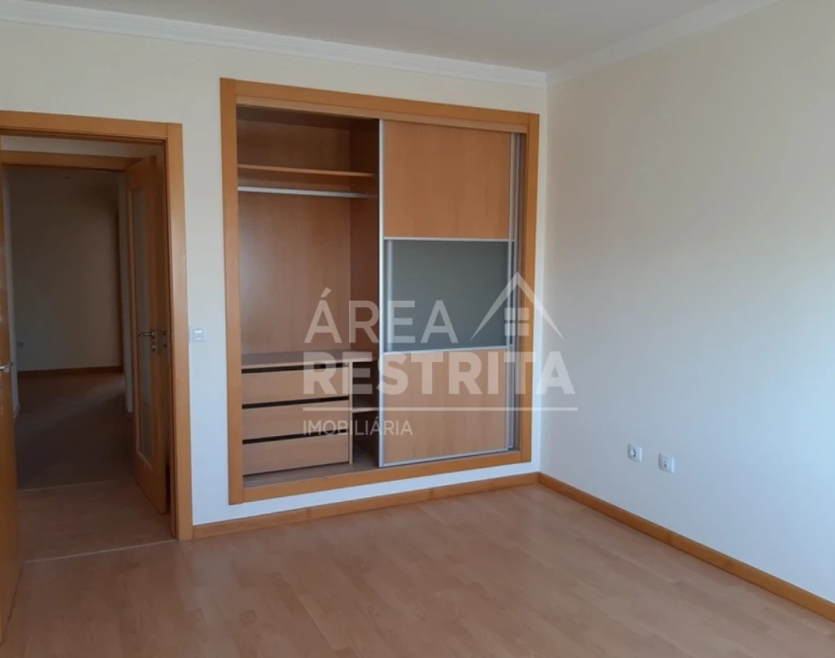 Apartamento T3 para Venda em Moita Foto 7