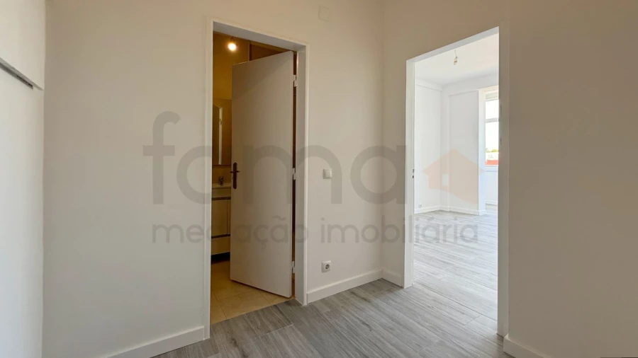 Apartamento T1 para Arrendamento em Almada, Cova da Piedade, Pragal e Cacilhas Foto 16