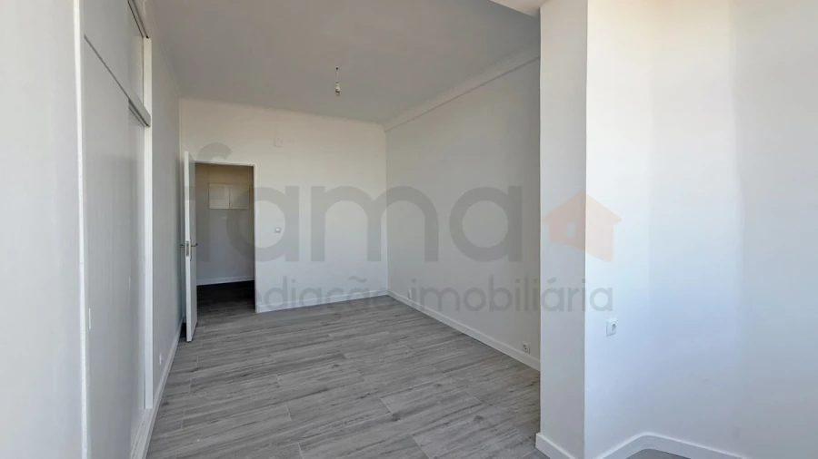 Apartamento T1 para Arrendamento em Almada, Cova da Piedade, Pragal e Cacilhas Foto 19