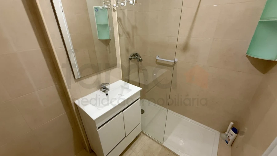 Apartamento T1 para Arrendamento em Almada, Cova da Piedade, Pragal e Cacilhas Foto 33
