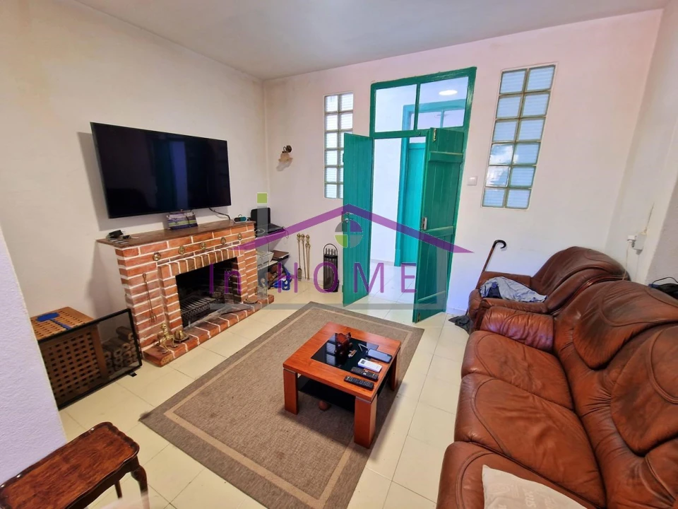 Moradia T7 para Venda em Salir Foto 7