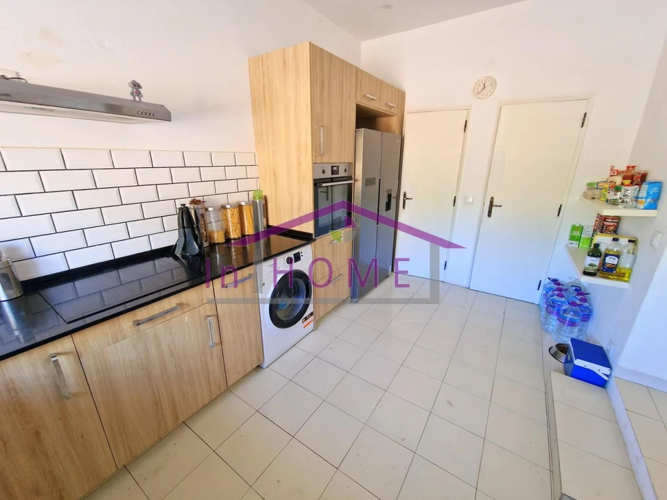 Moradia T7 para Venda em Salir Foto 9