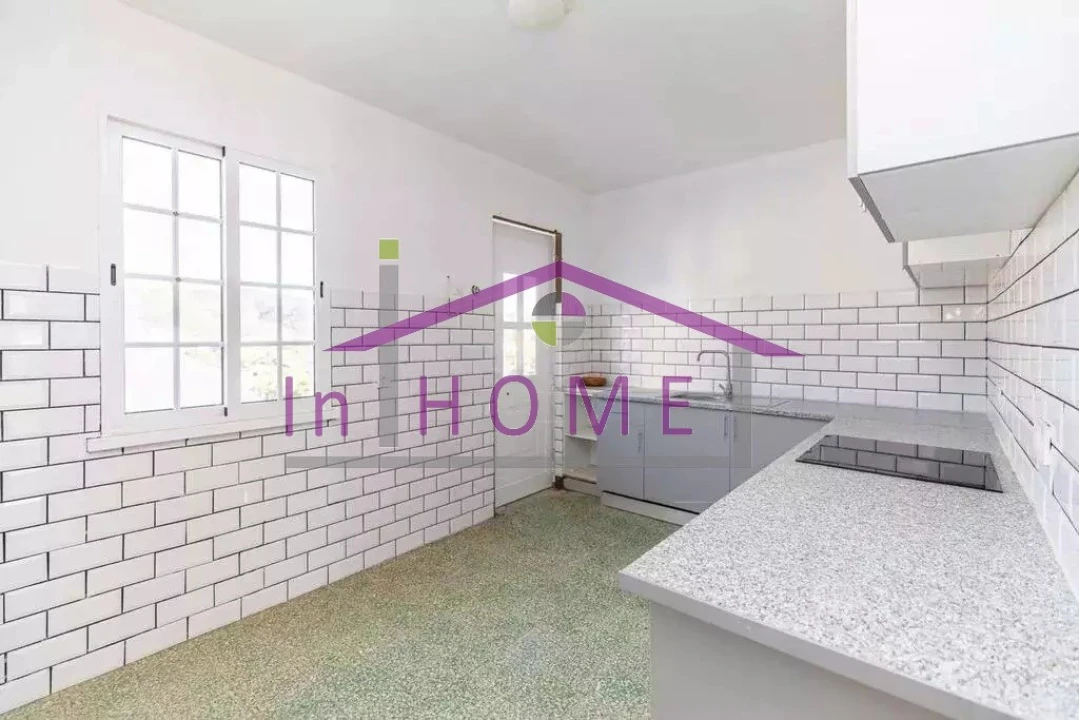 Moradia T7 para Venda em Salir Foto 21