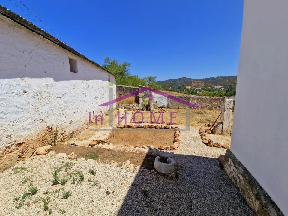 Moradia T7 para Venda em Salir Foto 29