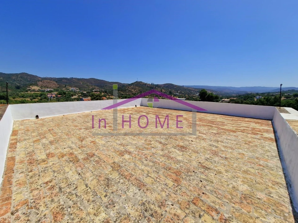 Moradia T7 para Venda em Salir Foto 31