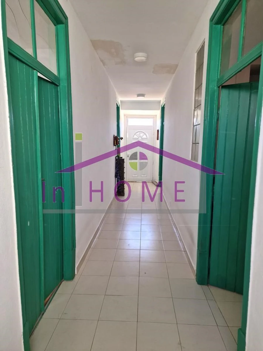 Moradia T7 para Venda em Salir Foto 10