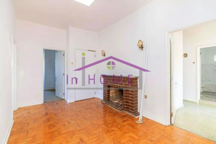 Moradia T7 para Venda em Salir Foto 20