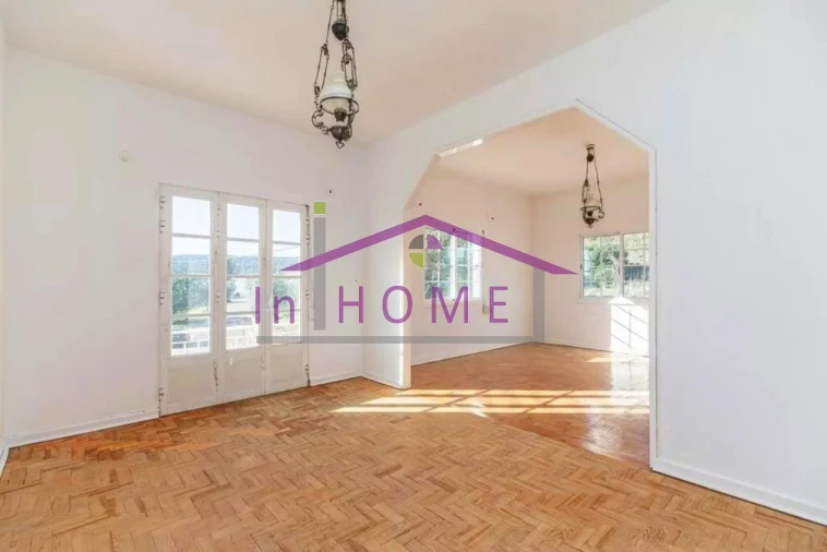 Moradia T7 para Venda em Salir Foto 22