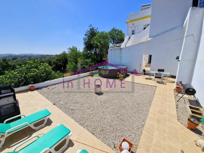 Moradia T7 para Venda em Salir Foto 32