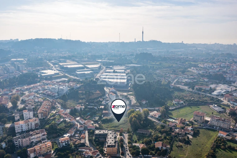 Terreno para Venda em Oliveira do Douro Foto 9