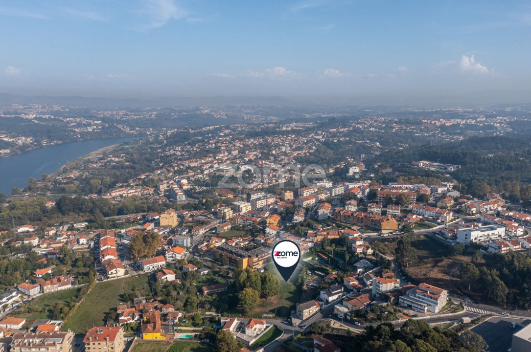 Terreno para Venda em Oliveira do Douro Foto 12