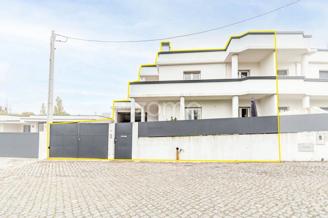 Moradia T5 para Venda em Antas Foto 5