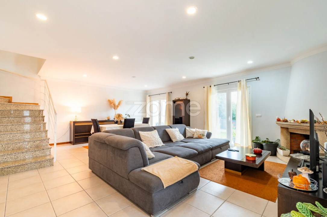 Moradia T5 para Venda em Antas Foto 8