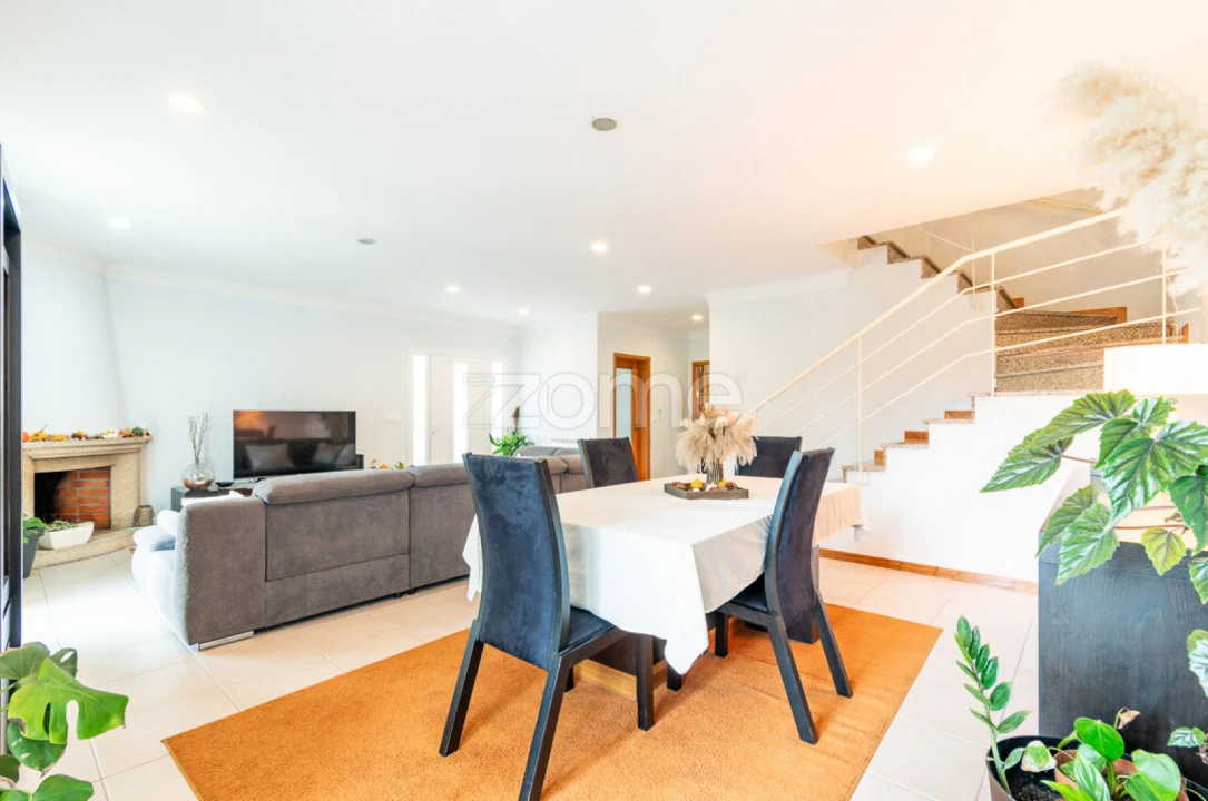 Moradia T5 para Venda em Antas Foto 4