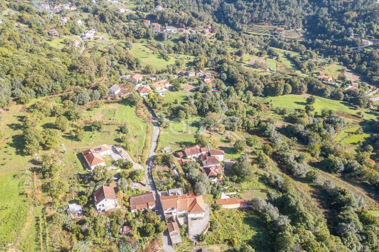 Terreno para Venda em Rebordões (Souto) Foto 11