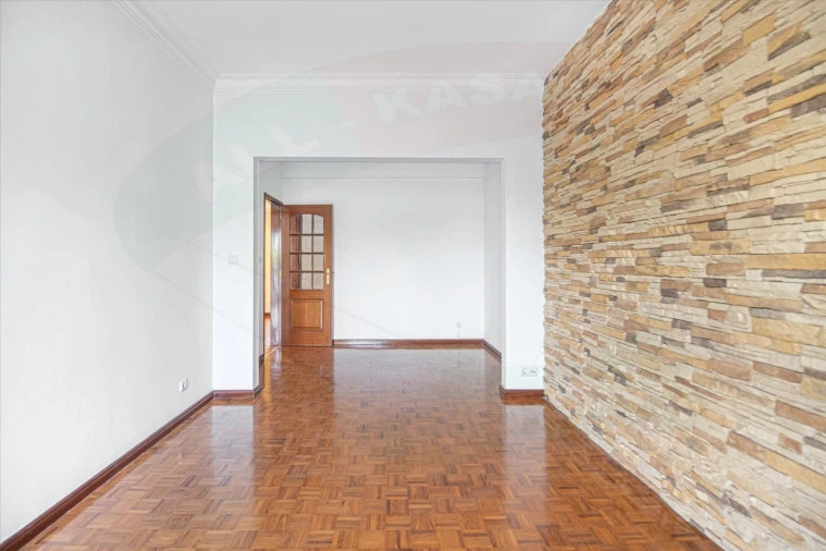 Apartamento T4 para Venda em Falagueira-Venda Nova Foto 1