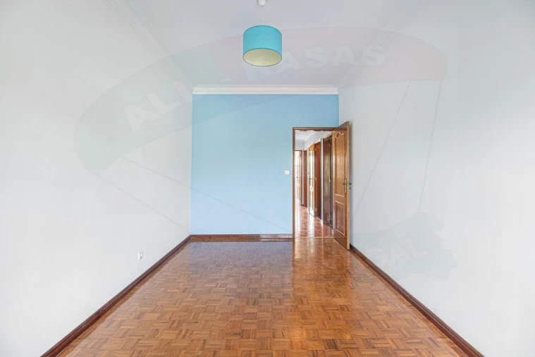 Apartamento T4 para Venda em Falagueira-Venda Nova Foto 2