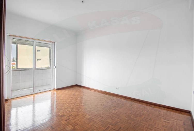 Apartamento T4 para Venda em Falagueira-Venda Nova Foto 3