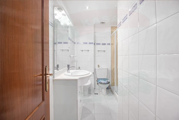 Apartamento T4 para Venda em Falagueira-Venda Nova Foto 8