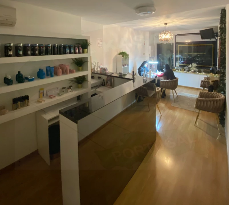 Escritório para Arrendamento em Venteira Foto 2