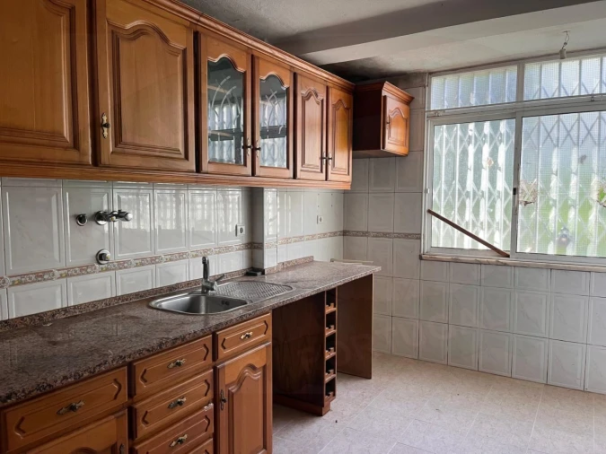 Apartamento T2 para Venda em Benfica Foto 2