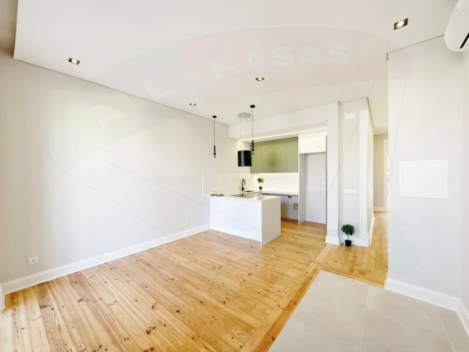 Apartamento T3 para Venda em Areeiro Foto 13