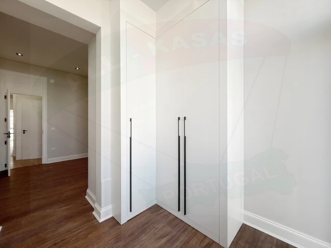 Apartamento T3 para Venda em Areeiro Foto 24