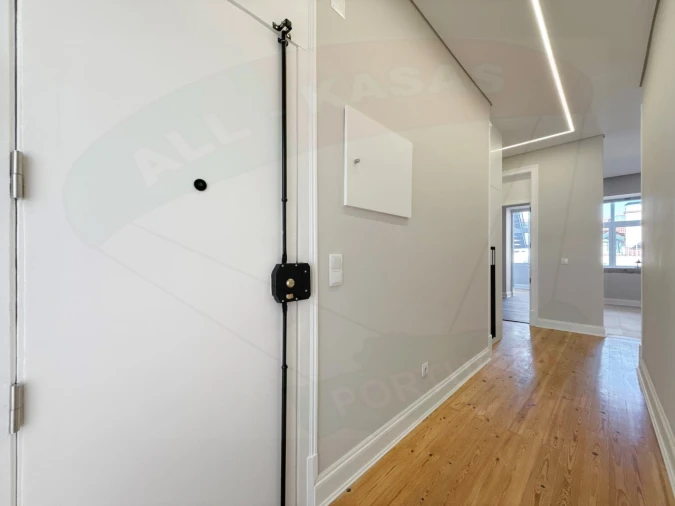 Apartamento T3 para Venda em Areeiro Foto 27