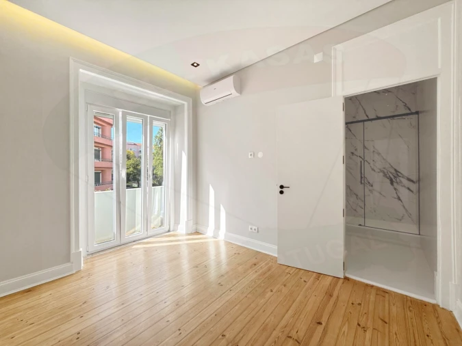 Apartamento T3 para Venda em Areeiro Foto 29