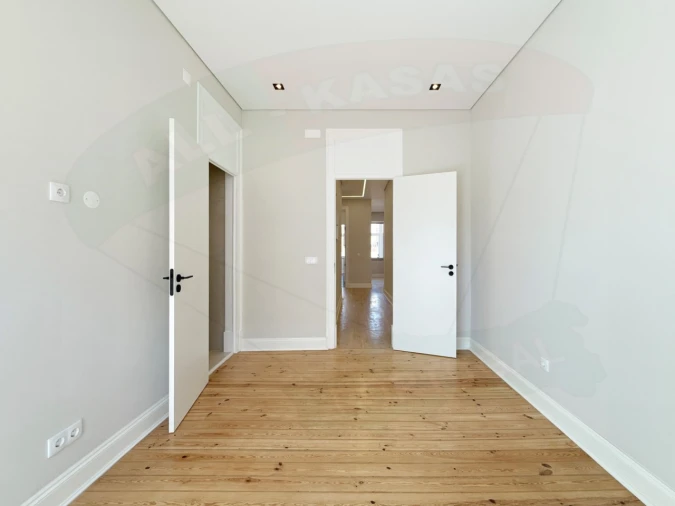 Apartamento T3 para Venda em Areeiro Foto 31