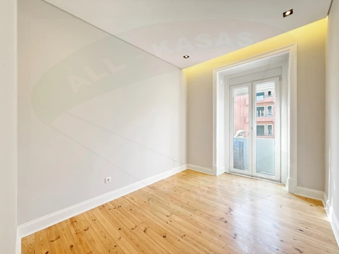 Apartamento T3 para Venda em Areeiro Foto 35