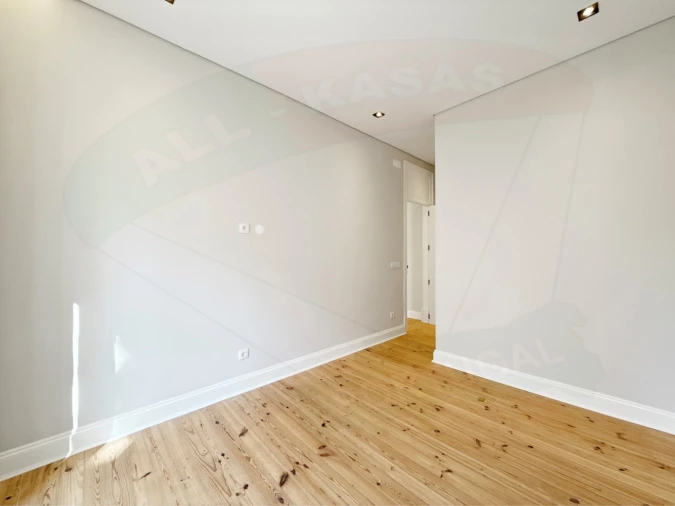 Apartamento T3 para Venda em Areeiro Foto 36