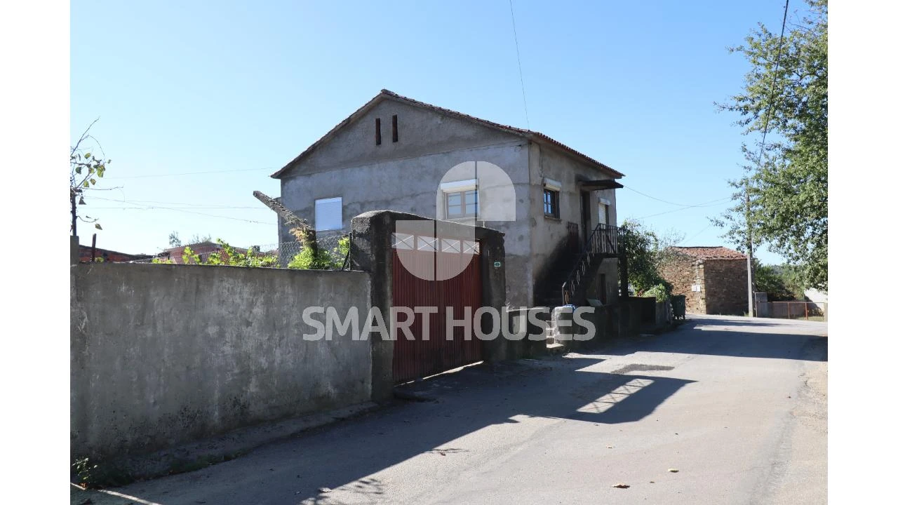 Moradia T2 para Venda em Pinheiro de Coja e Meda de Mouros Foto 1