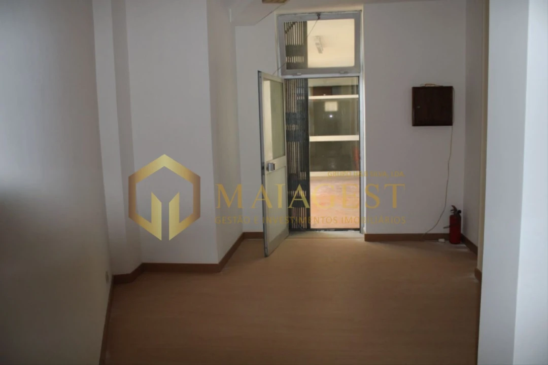 Escritório para Venda em Cedofeita, Santo Ildefonso, Sé, Miragaia, São Nicolau e Vitória Foto 3