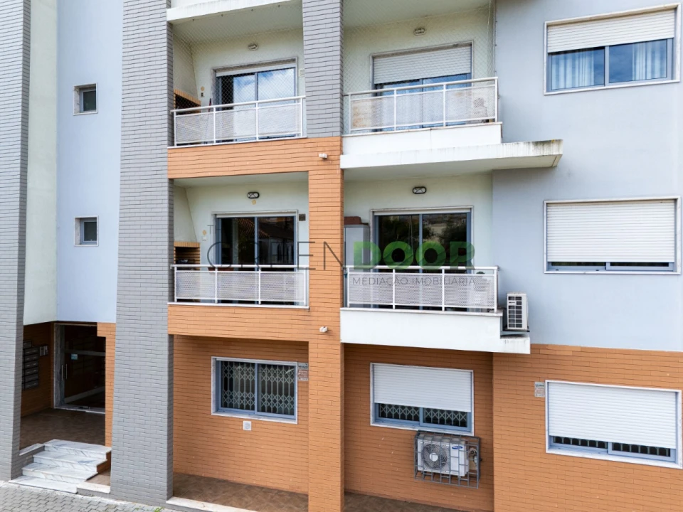 Apartamento T3 para Venda em Seixal, Arrentela e Aldeia de Paio Pires Foto 23