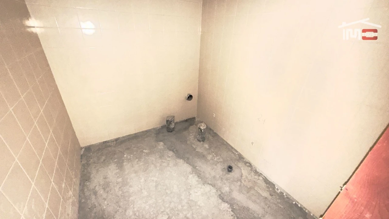 Loja para Venda em Camarate, Unhos e Apelação Foto 30