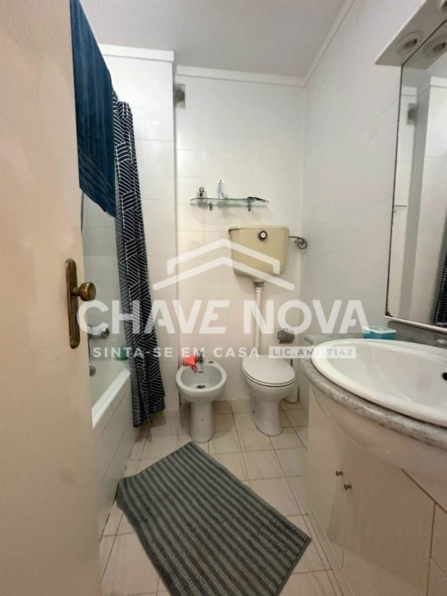 Apartamento T3 para Arrendamento em Arcozelo Foto 10