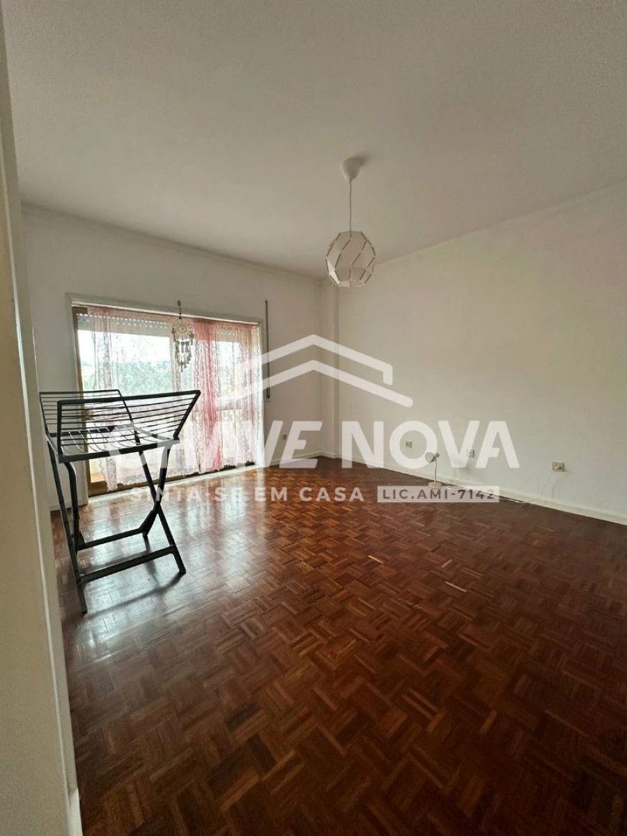 Apartamento T3 para Arrendamento em Arcozelo Foto 14
