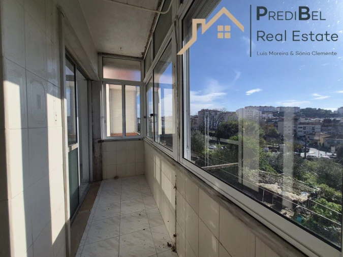 Apartamento T2 para Venda em Agualva e Mira-Sintra Foto 9