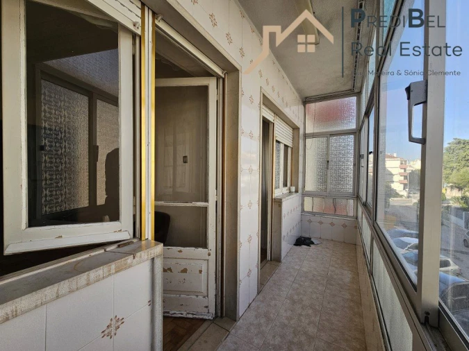 Apartamento T2 para Venda em Agualva e Mira-Sintra Foto 8