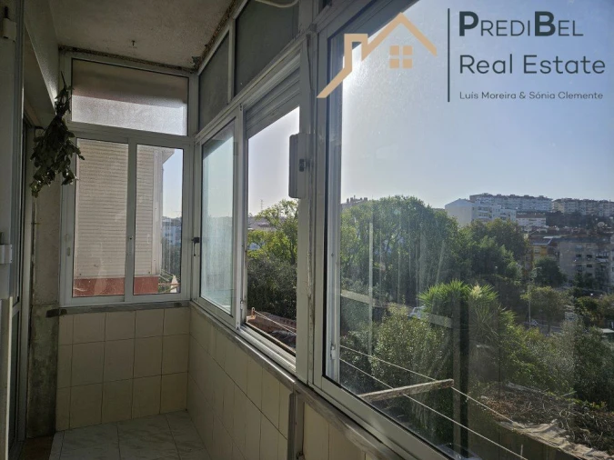 Apartamento T2 para Venda em Agualva e Mira-Sintra Foto 8